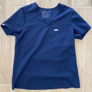 Figs Catarina™ One-Pocket Scrub Top in Navy